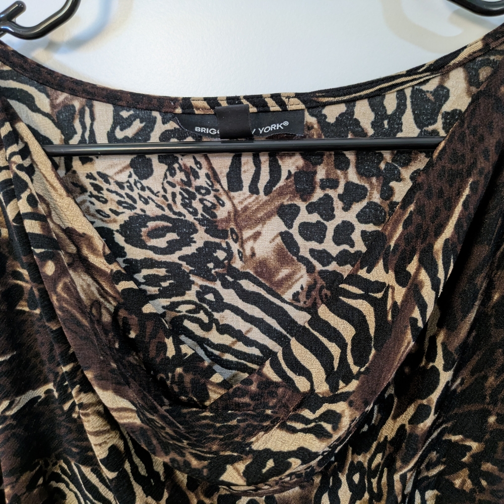 🔴 3/$15 Briggs New York Brown Animal Print Blouse - Picture 3 of 11